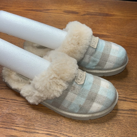 Ugg women slippers light blue size 10 - Picture 2 of 10